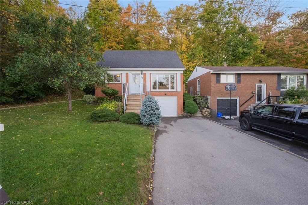 Property Photo: 62 Brentwood Drive ON L8G 2W8