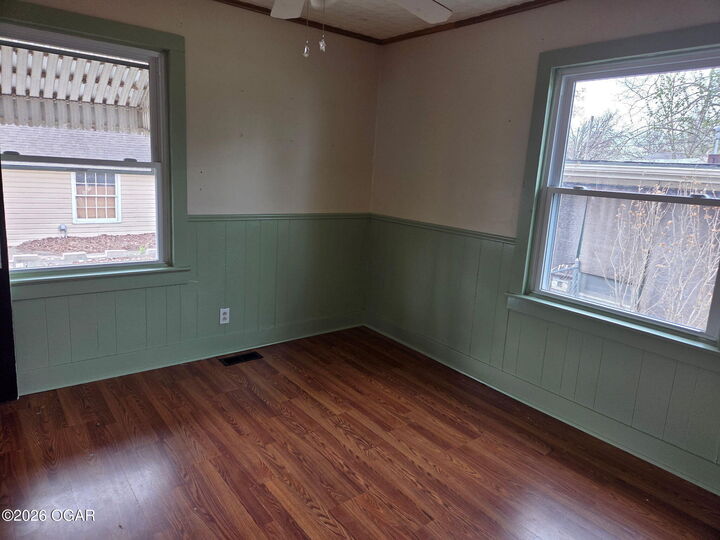 Property Photo: 132 S Mc Connell Avenue MO 64801