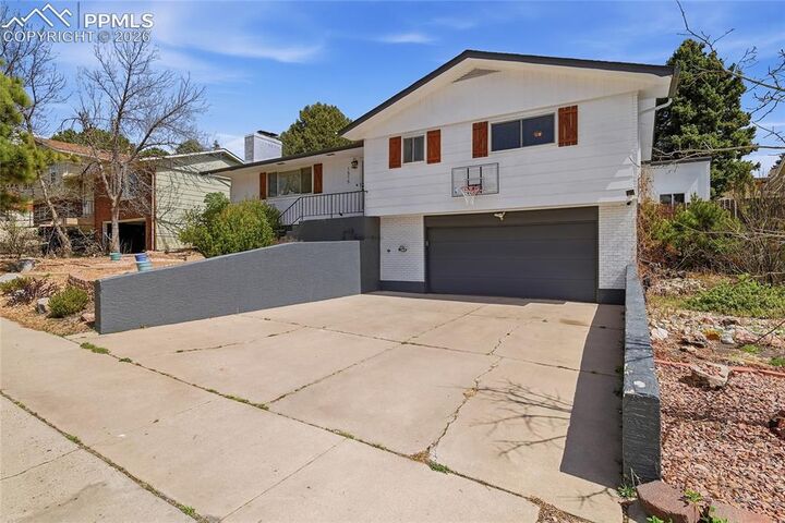 Property Photo:  1515 Lehmberg Boulevard  CO 80915 