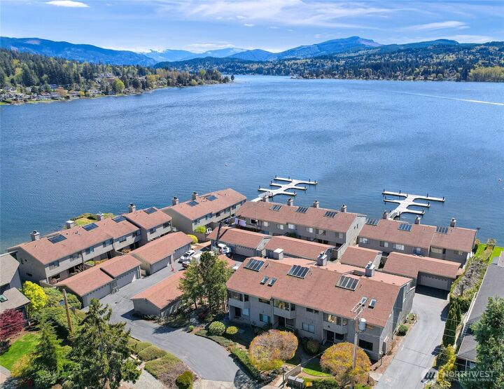 Property Photo:  708  Poplar Drive 1  WA 98226 