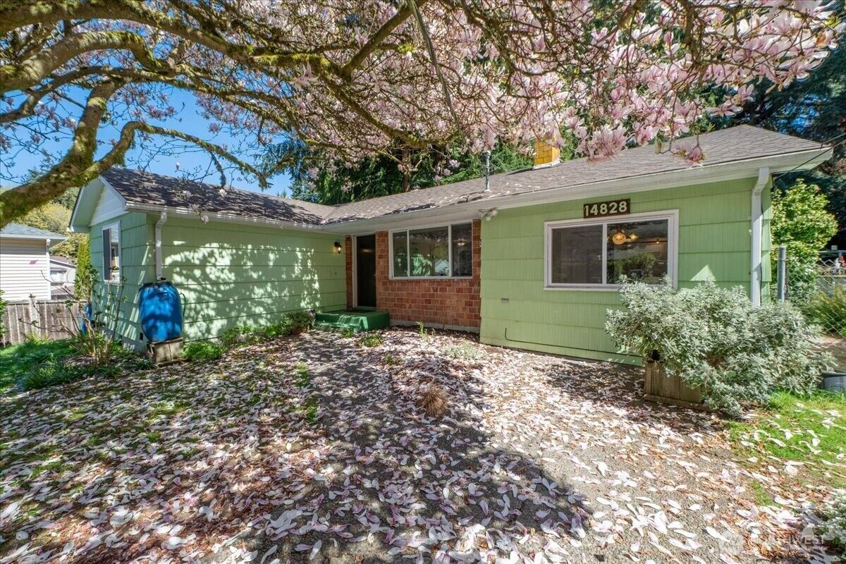 Property Photo:  14828  Ashworth Avenue N  WA 98117 