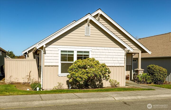 Property Photo:  1637 SW Vanguard Street  WA 98277 