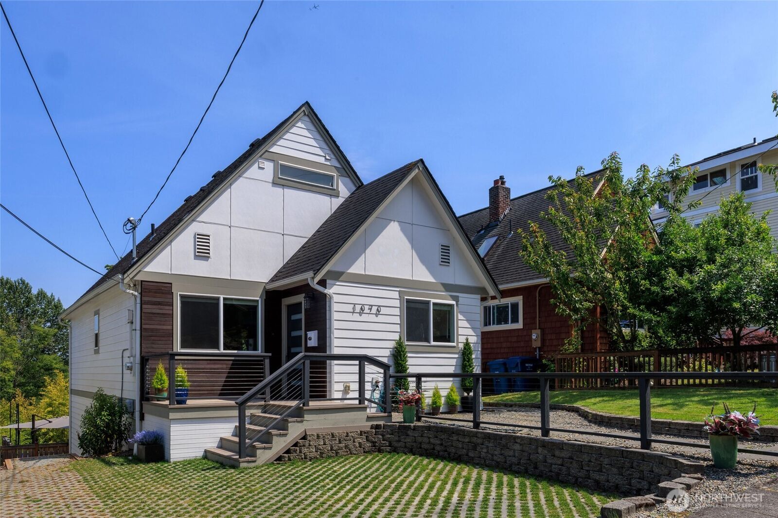 Property Photo:  1070  25th Avenue E  WA 98112 