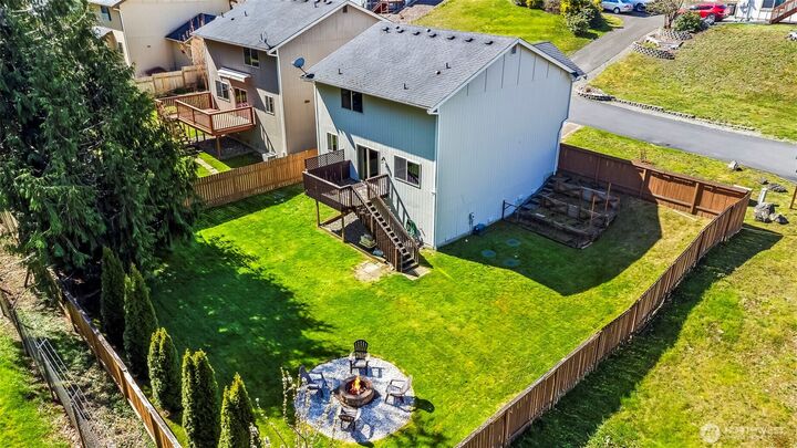 Property Photo:  2703  Maryland Way E  WA 98366 
