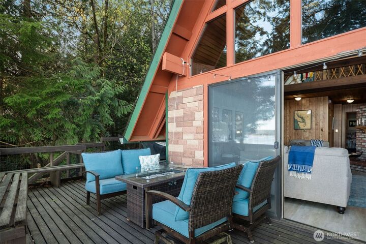 Property Photo: 362 E Pointes Drive E WA 98584