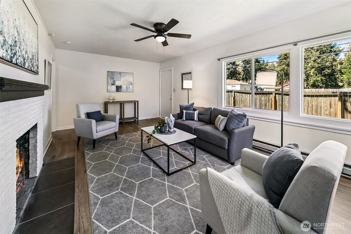 Property Photo: 2609 NE 145th Street WA 98155