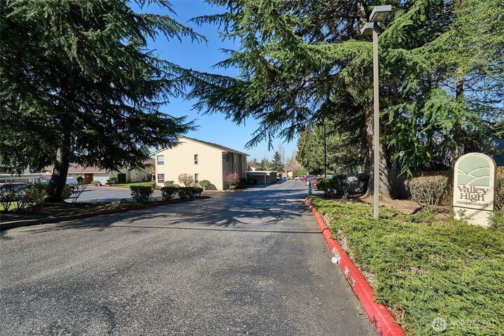 Property Photo:  23617  112th Avenue SE F202  WA 98031 