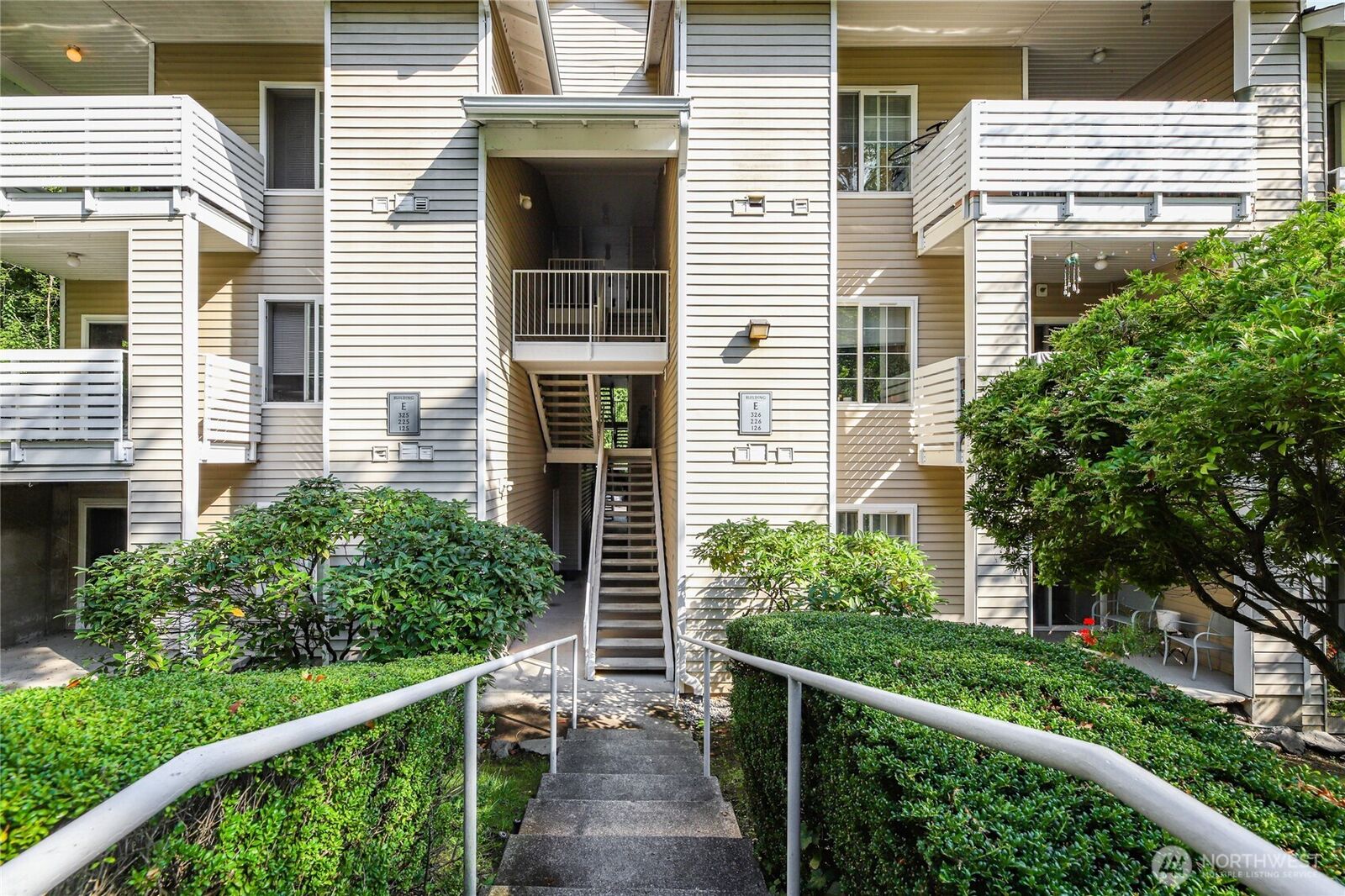 Property Photo: 801 Rainier Avenue N E325 WA 98057