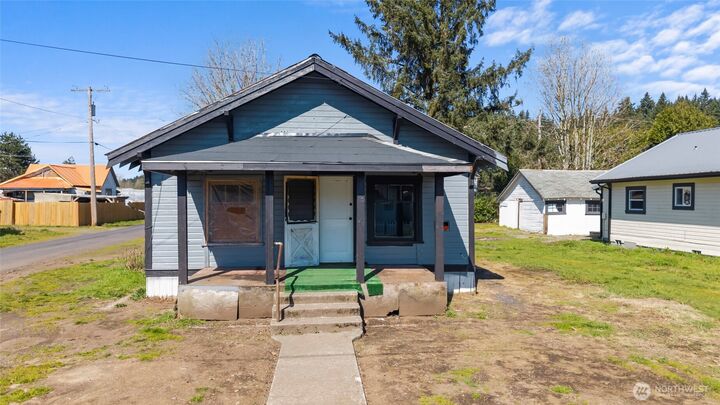 Property Photo:  721  Nenant Street S  WA 98530 