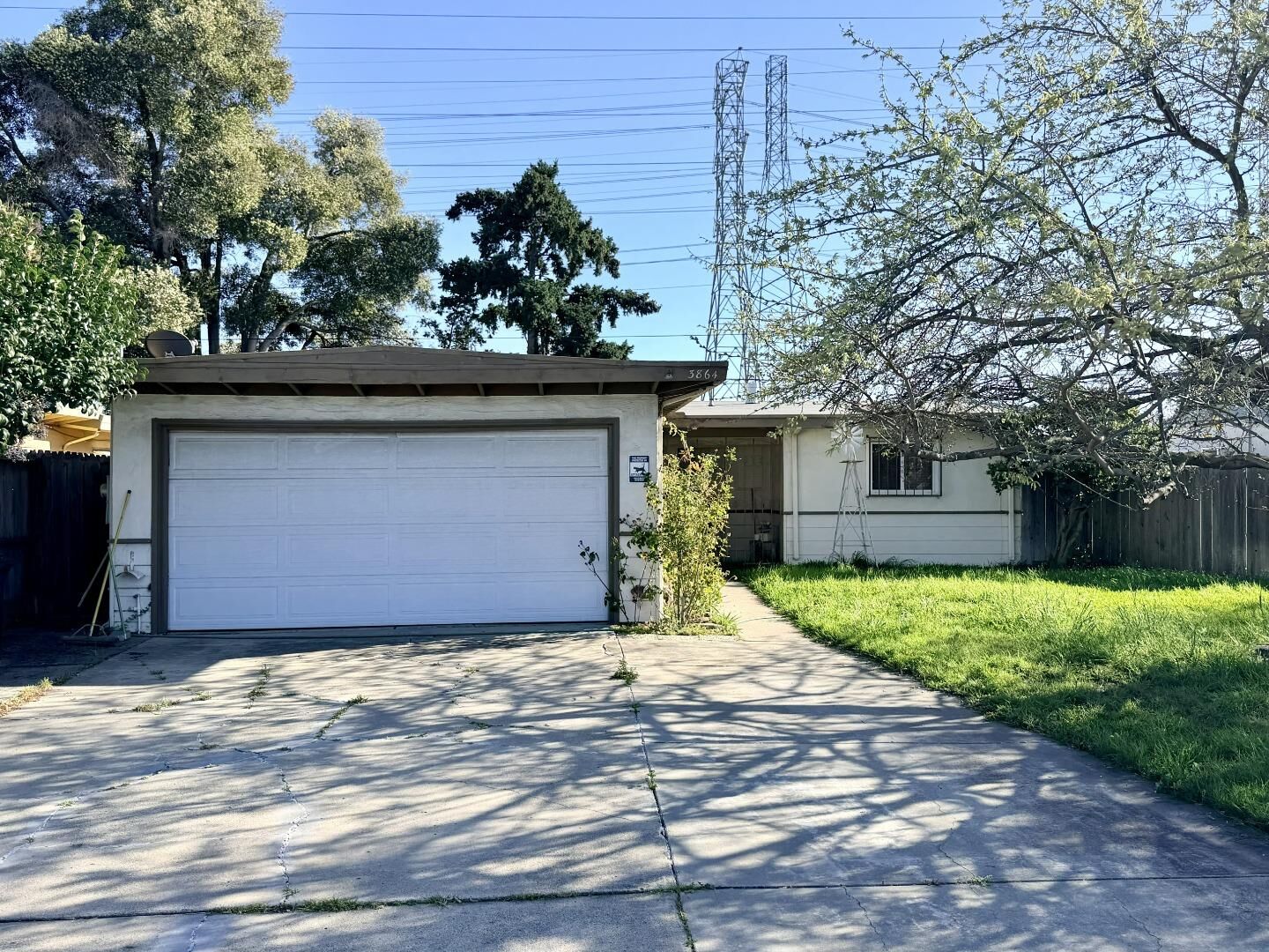Property Photo:  3864 Jamestown Road  CA 94538 
