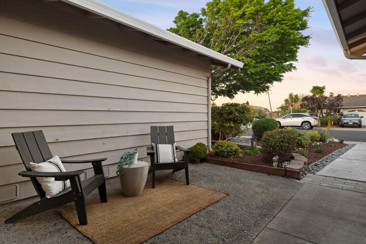 Property Photo:  600 Comet Drive  CA 94404 