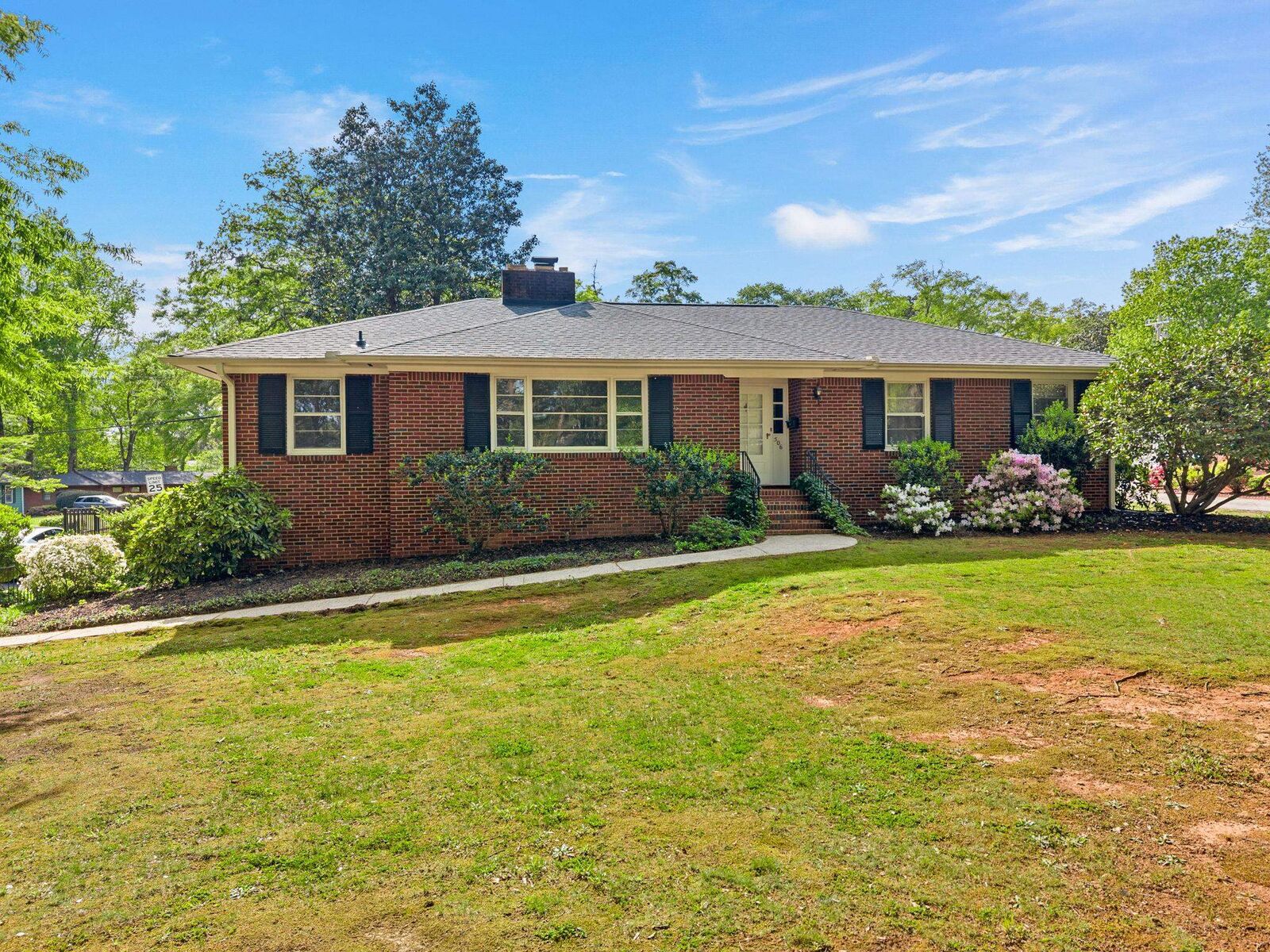 Property Photo: 506 Fernwood Drive SC 29307
