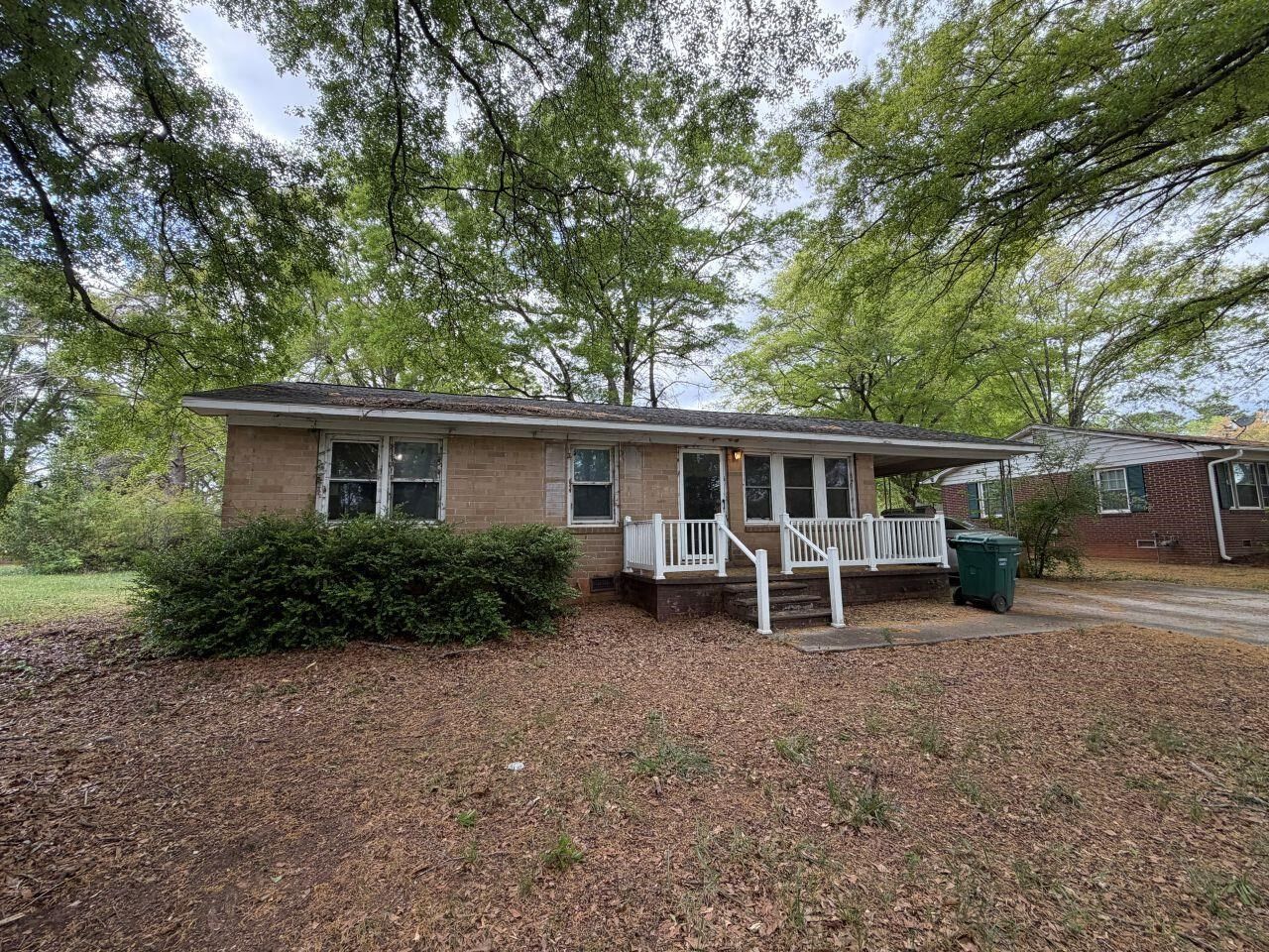 Property Photo: 2005 W Buford Street SC 29341