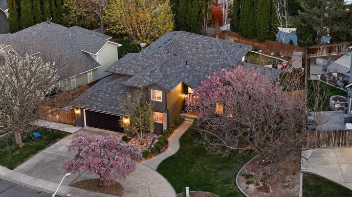 Property Photo: 201 Piper St WA 99352