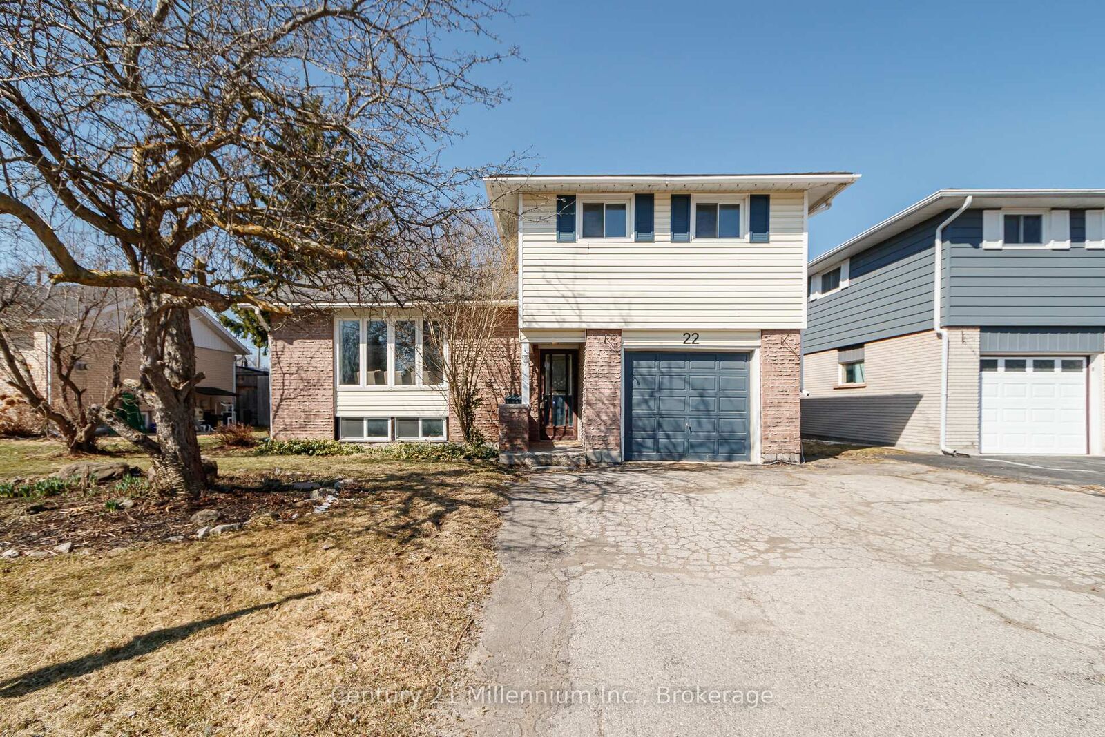 Property Photo:  22 Dickson Road  ON L9Y 2X3 