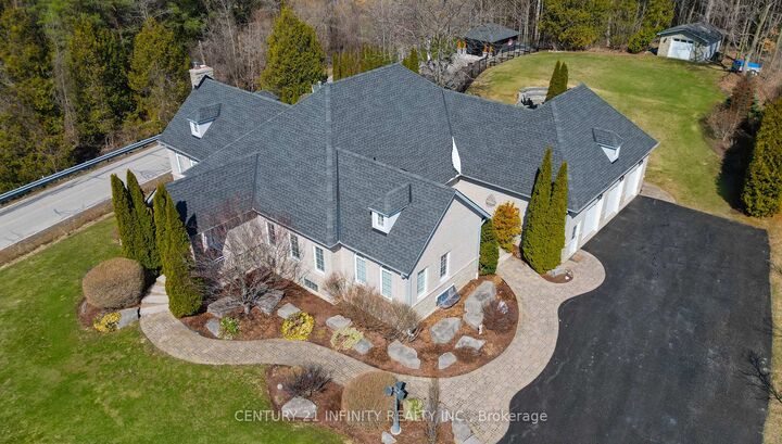 Property Photo:  1501 Kodiak Street  ON L1Y 1A8 