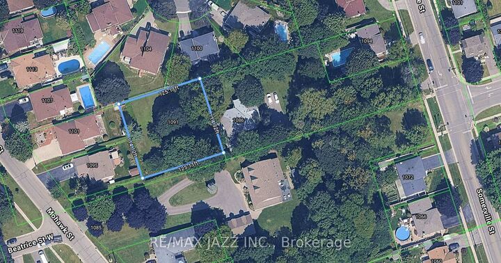 Property Photo:  1086 Somerville Street  ON L1G 4K5 