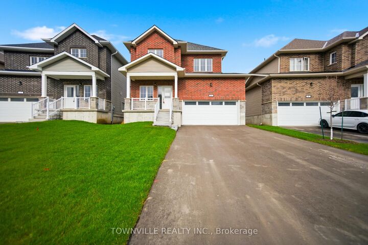 10 Bradden Crescent — photo 1