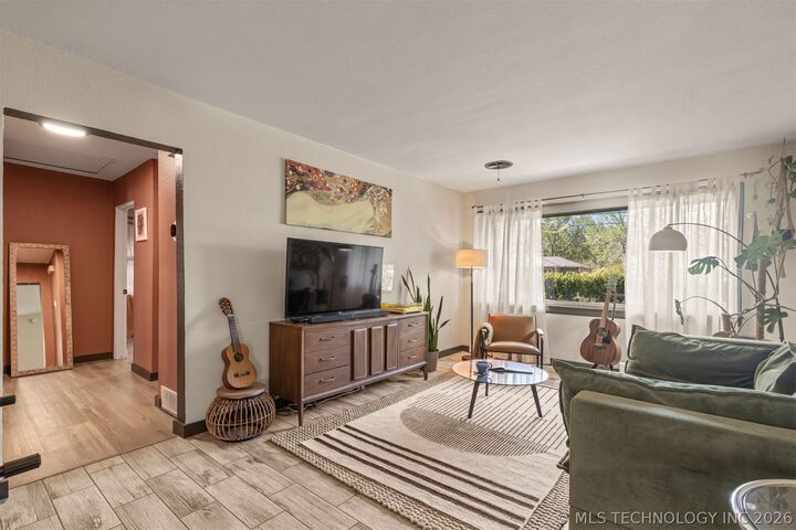 Property Photo:  4190 E 33rd Street  OK 74135 