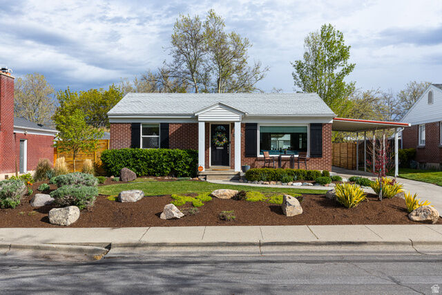 Property Photo:  1547 E 3150 S  UT 84106 