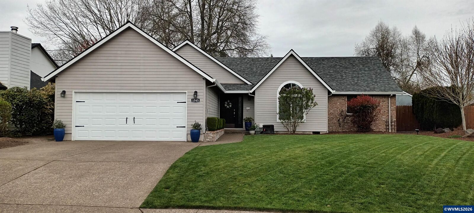 Property Photo:  1545 SW Hilary St  OR 97128 