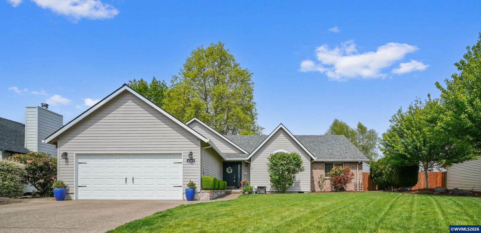 Property Photo:  1545 SW Hilary St  OR 97128 