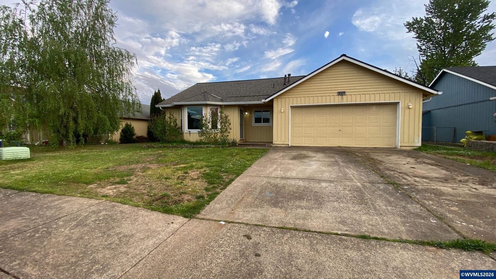 Property Photo:  227 NW Bonanza Av  OR 97338 
