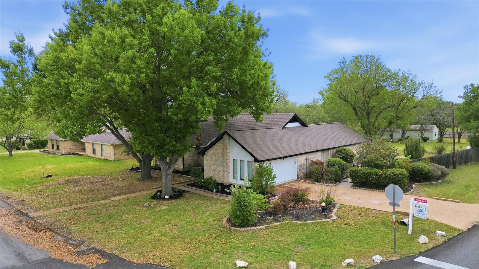 Property Photo: 201 Towhee Drive TX 78610