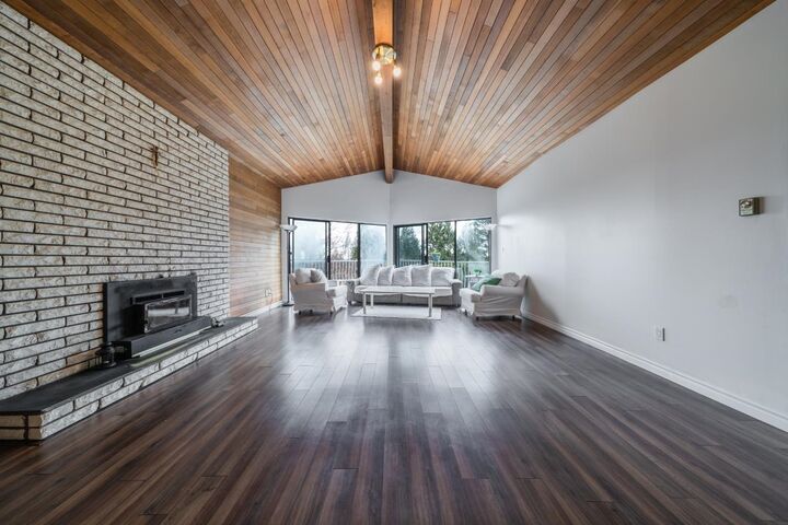 Property Photo: 3540 Baycrest Avenue BC V3B 2W7