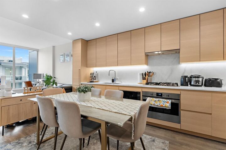 Property Photo: 305 Morrissey Road 603 BC V3H 0M3