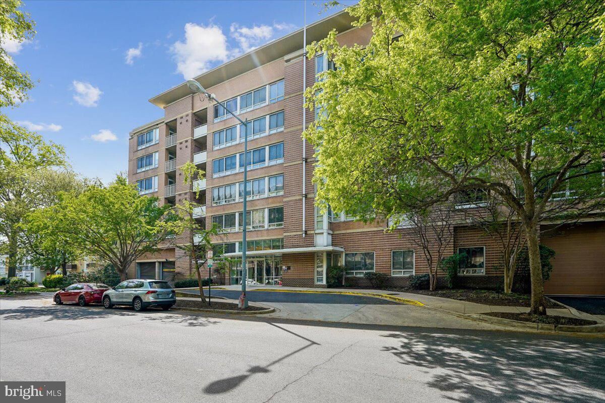 Property Photo:  350 G Street SW N511  DC 20024 
