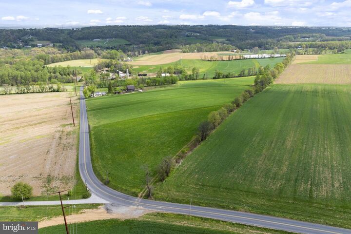 Property Photo:  749 Hilldale Road  PA 17532 