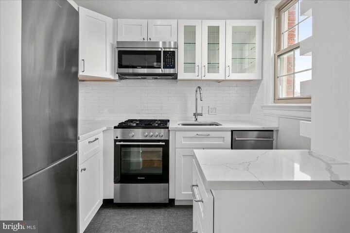 Property Photo: 3100 Wisconsin Avenue NW 406 DC 20016