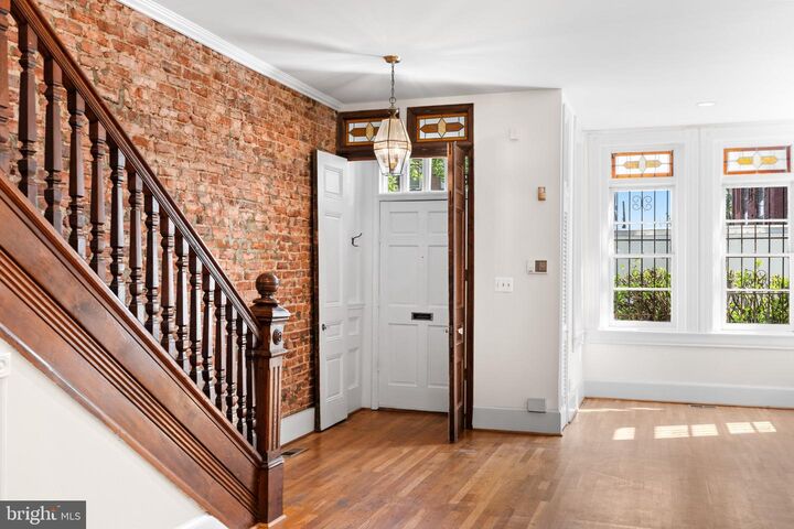 Property Photo:  1112 I Street SE  DC 20003 