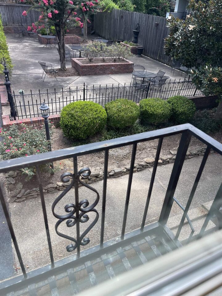 Property Photo: 1824 N Hughes St., Apt 11 AR 72207