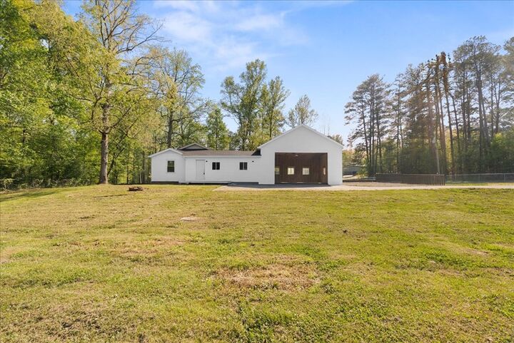 Property Photo:  602 Dawnville Road  GA 30721 