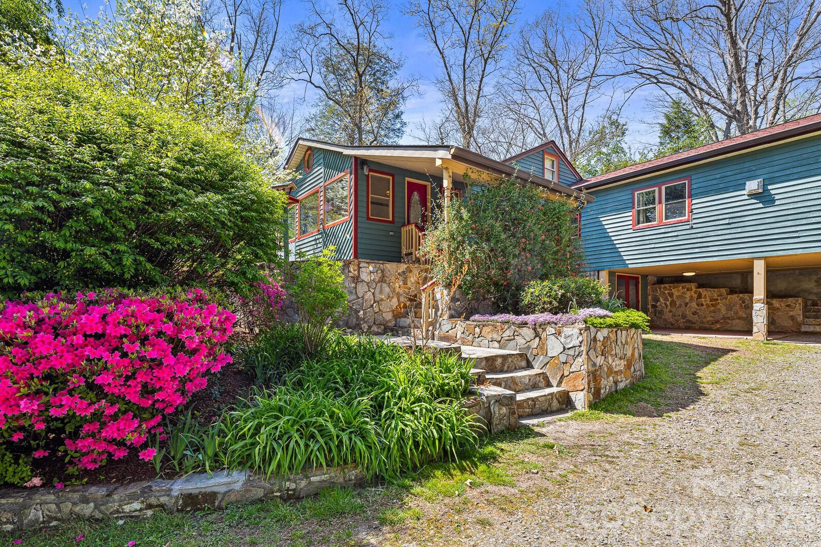 Property Photo:  114 Walker Street  NC 28711 