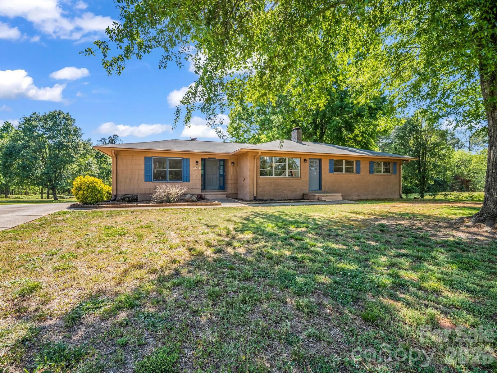Property Photo:  2521 Cat Square Road  NC 28168 