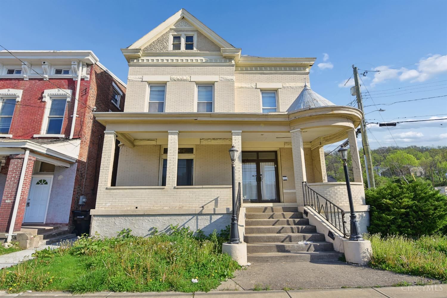 Property Photo:  1712 Queen City Avenue  OH 45214 