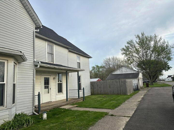 Property Photo:  55 E Federal Street  OH 43151 