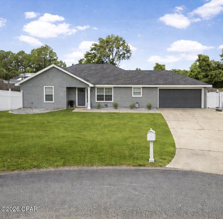 Property Photo: 936 Pelican Place FL 32407