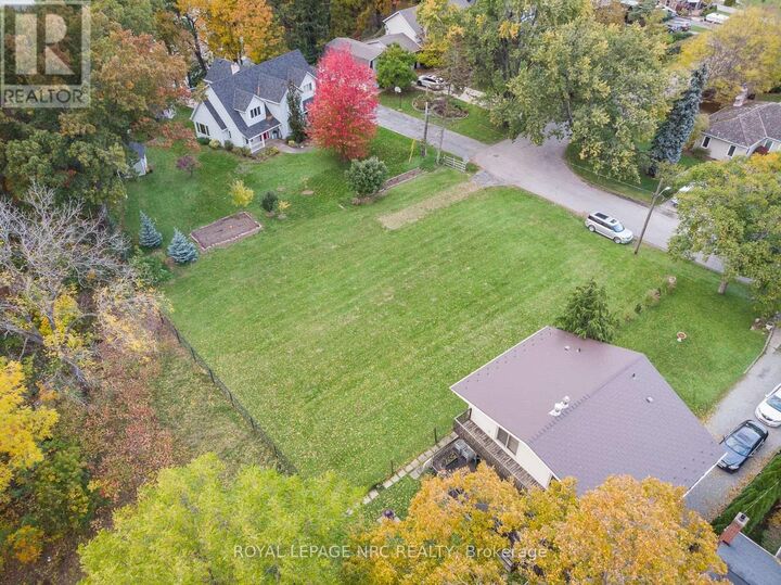 Property Photo:  56A Henley Drive  ON L2N 4A9 