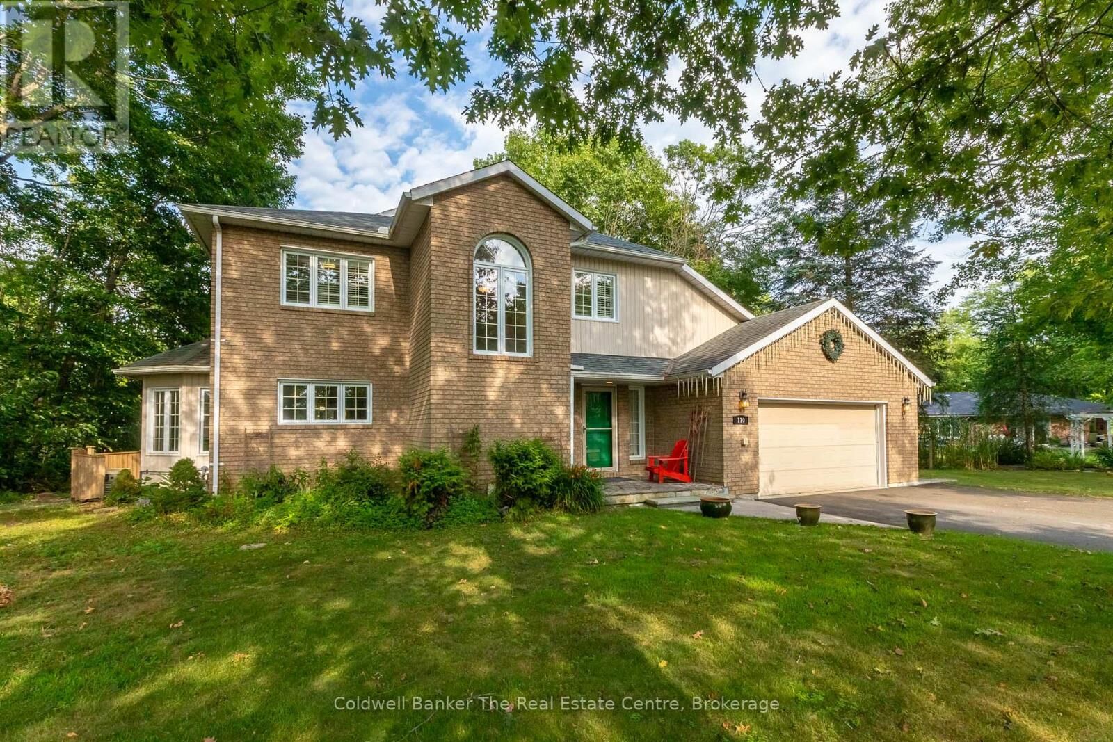 Property Photo: 110 Forest Glen Drive ON P1P 1A1