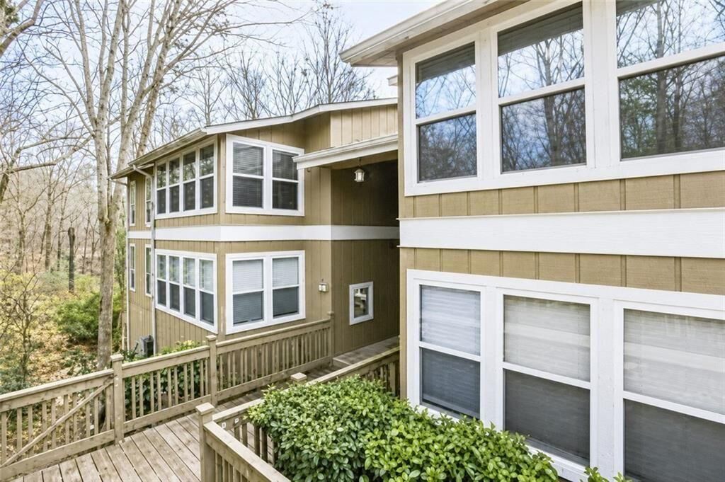 Property Photo:  5151 Roswell 7  GA 30342 