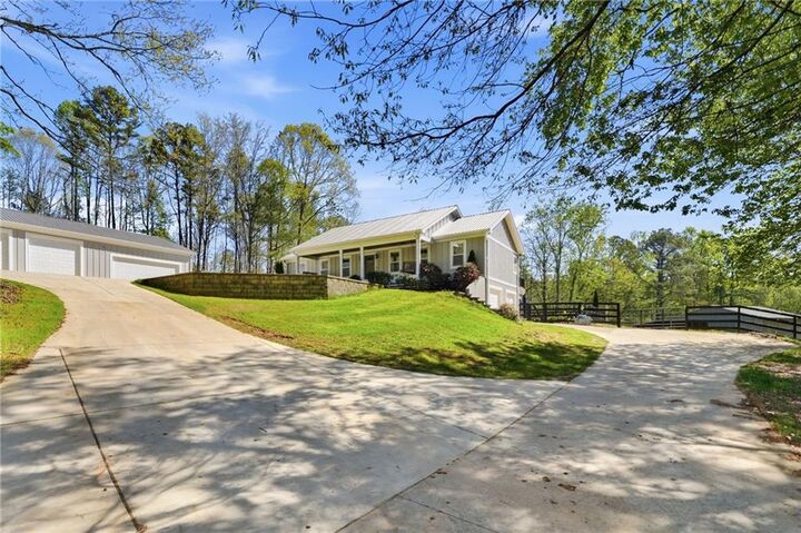 Property Photo: 3060 Cherry Grove Road GA 30107