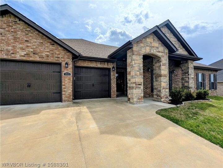 Property Photo:  2035 Breckenridge Avenue  OK 74955 