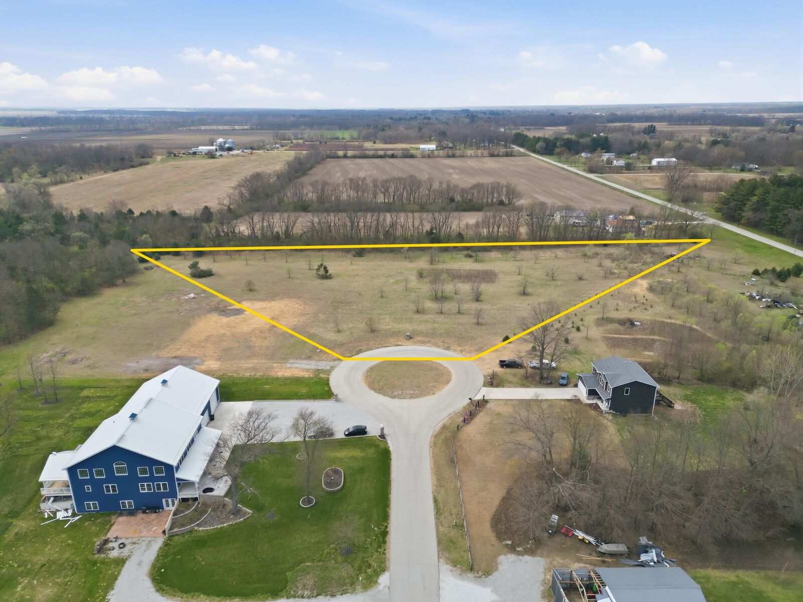 Property Photo:  940 N  IN 46349 