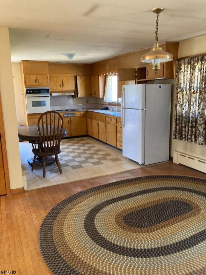 Property Photo: 724 Mill Ln NJ 08844