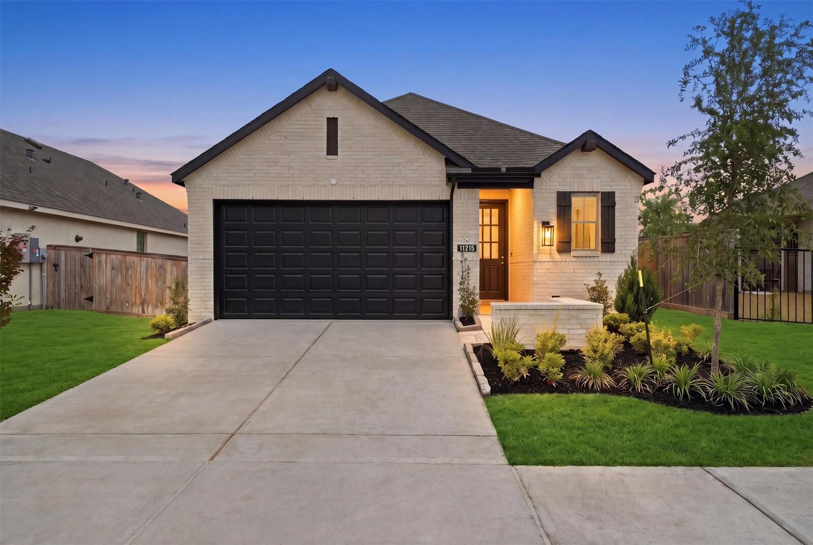 Property Photo:  11215 Leaf Shelter Lane  TX 77433 