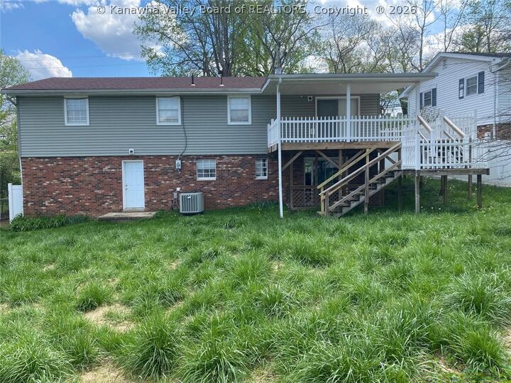 Property Photo: 6192 E Pea Ridge Road WV 25705